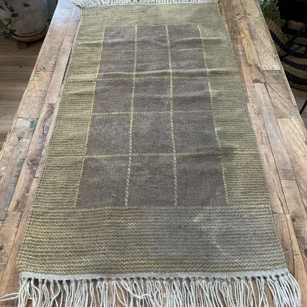 Flatweave Wool Rug 27 x 54